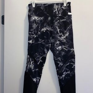 Victoria secret pink size L yoga workout leggings